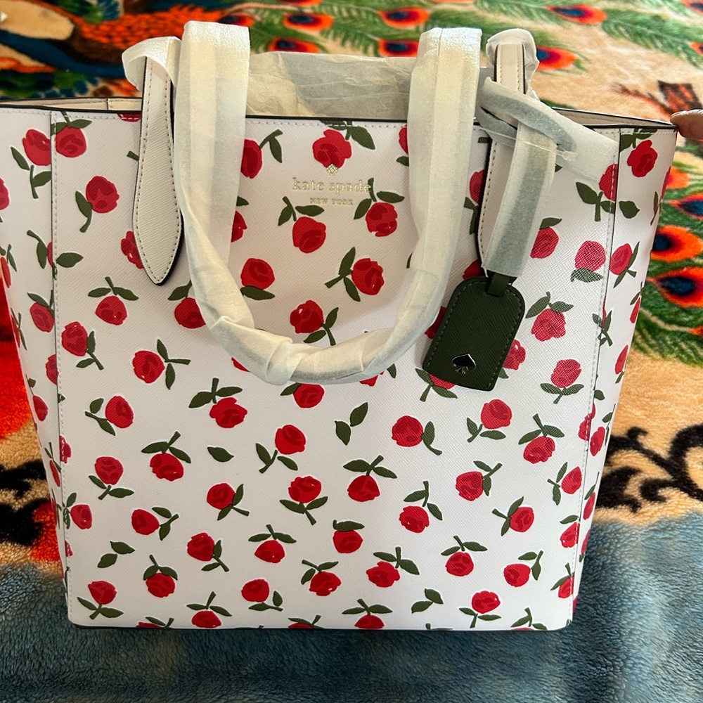 **SOLD** NWT Kate Spade Dana Festive Rosette Tote - Large - Picture 3 of 6